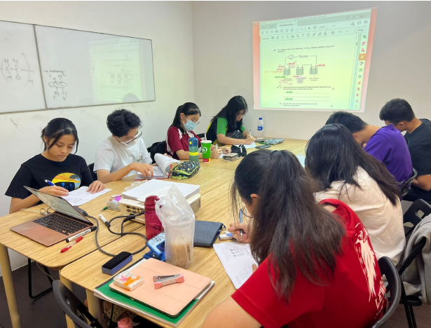 What Sets a Tampines Tuition Centre Apart in Supporting Student Learning