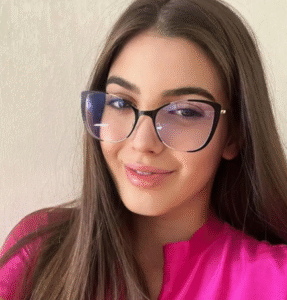 Bifocal Lenses Explained: How One Pair Handles Near and Distance Vision