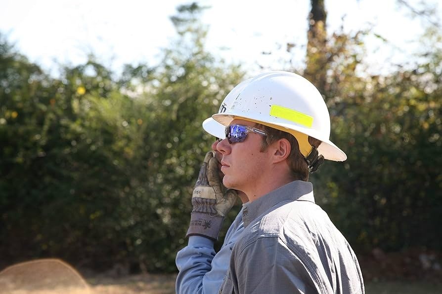 How Companies Can Create a Successful Industrial Eye Safety Eyewear Program