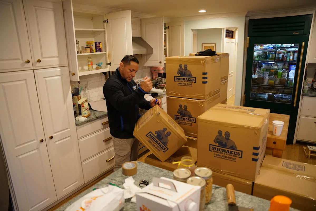 Refrigerator & Appliance Movers in Roxbury Crossing MA: Heavy-Duty Help You Can Rely On