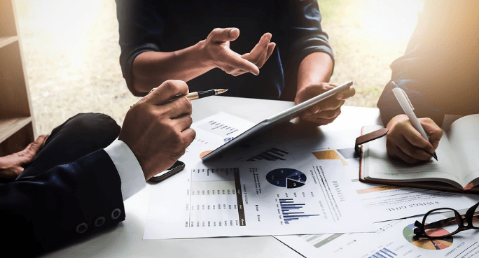 Helping Young Professionals Establish Strong Financial Foundations